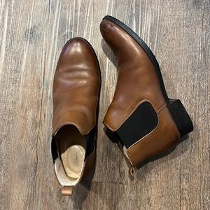 Brown bootie size 9-1/2 (41)